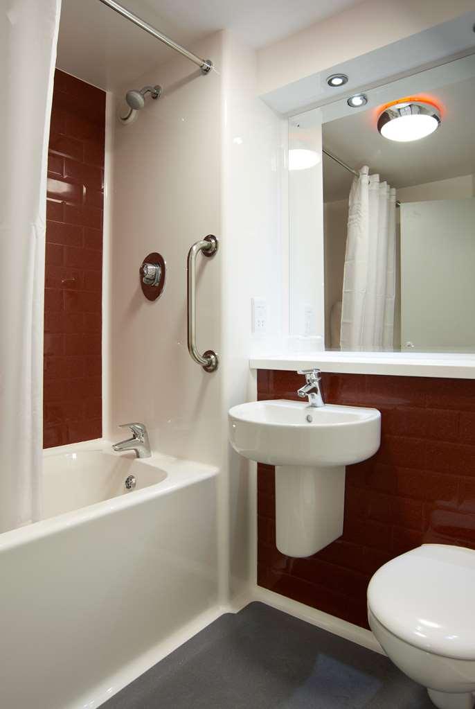 Travelodge London Crystal Palace Exteriör bild